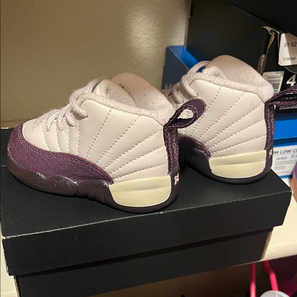 Jordan Retro 12 - Picture 4 of 5